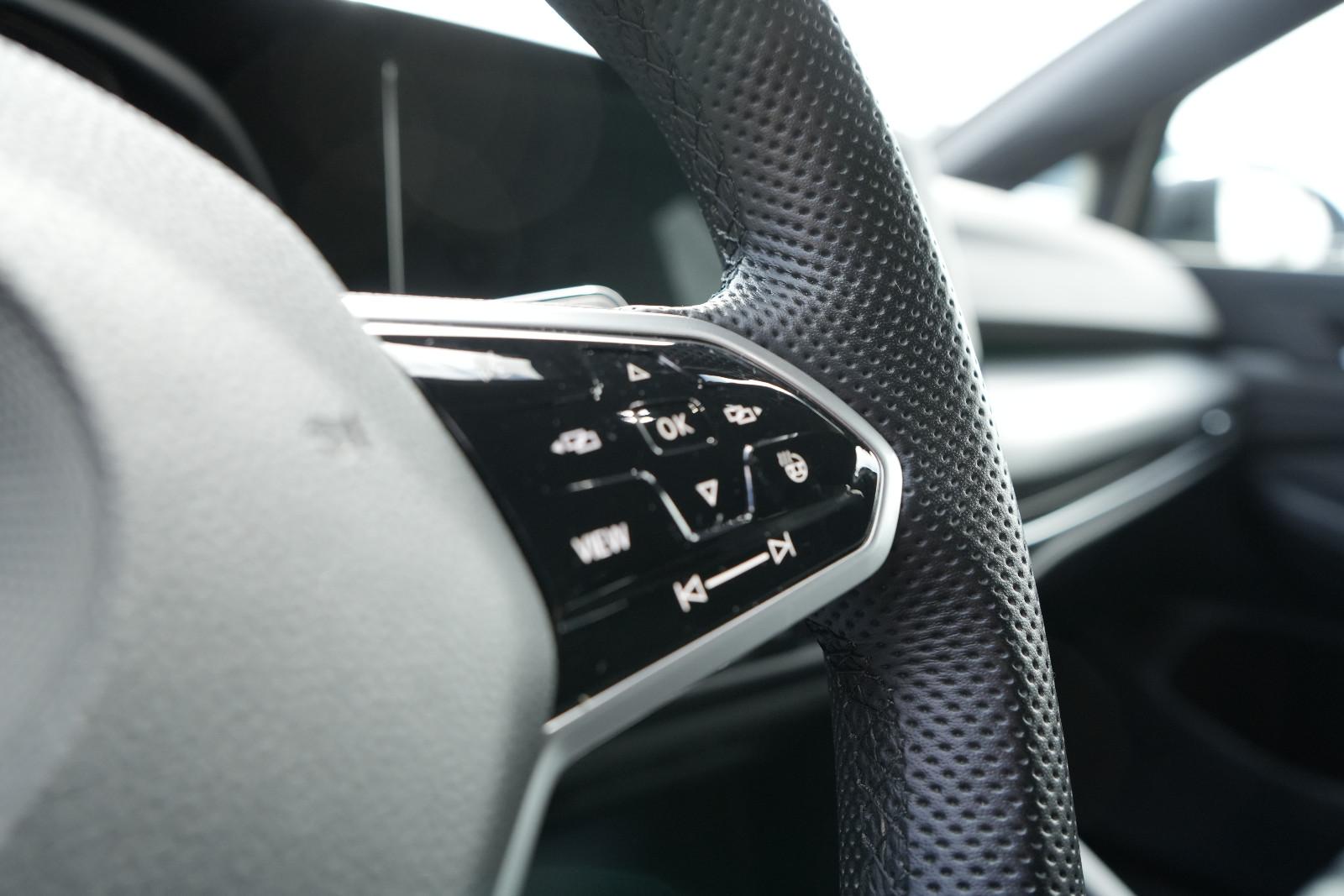Volkswagen Golf VIII Lim. R-Line eTSI LED LHZ ACC DCC, миниатюра 10