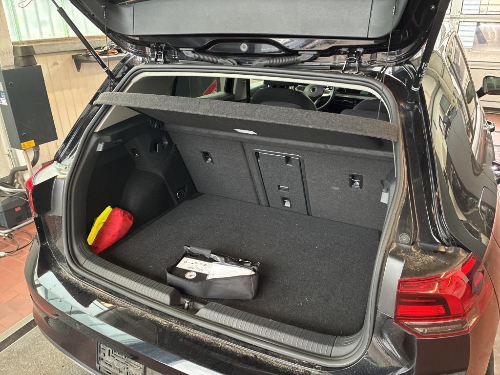 Volkswagen Golf 1.5 TSI Active el.AHZV ACC RFK 5J.Garantie, миниатюра 6
