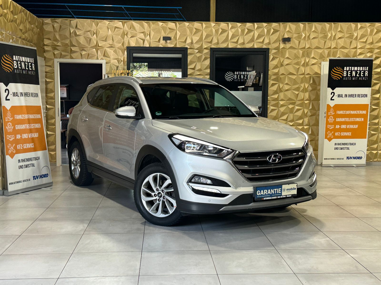 Fahrzeugabbildung Hyundai Tucson blue Style 2WD/KAMERA/NAVI/TOTWINKEL/SPUR