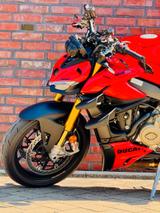 Ducati Streetfighter V4S - DUCATI STREETFIGHTER