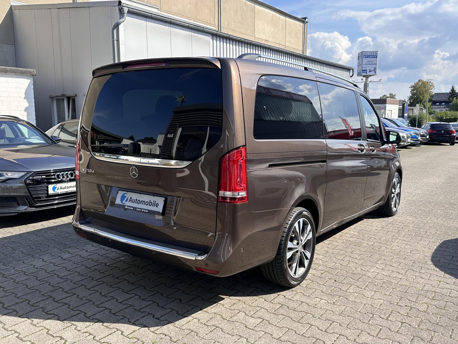 Mercedes-Benz V 250 d SCORE lang 8-Sitzer*Kamera*AHK*