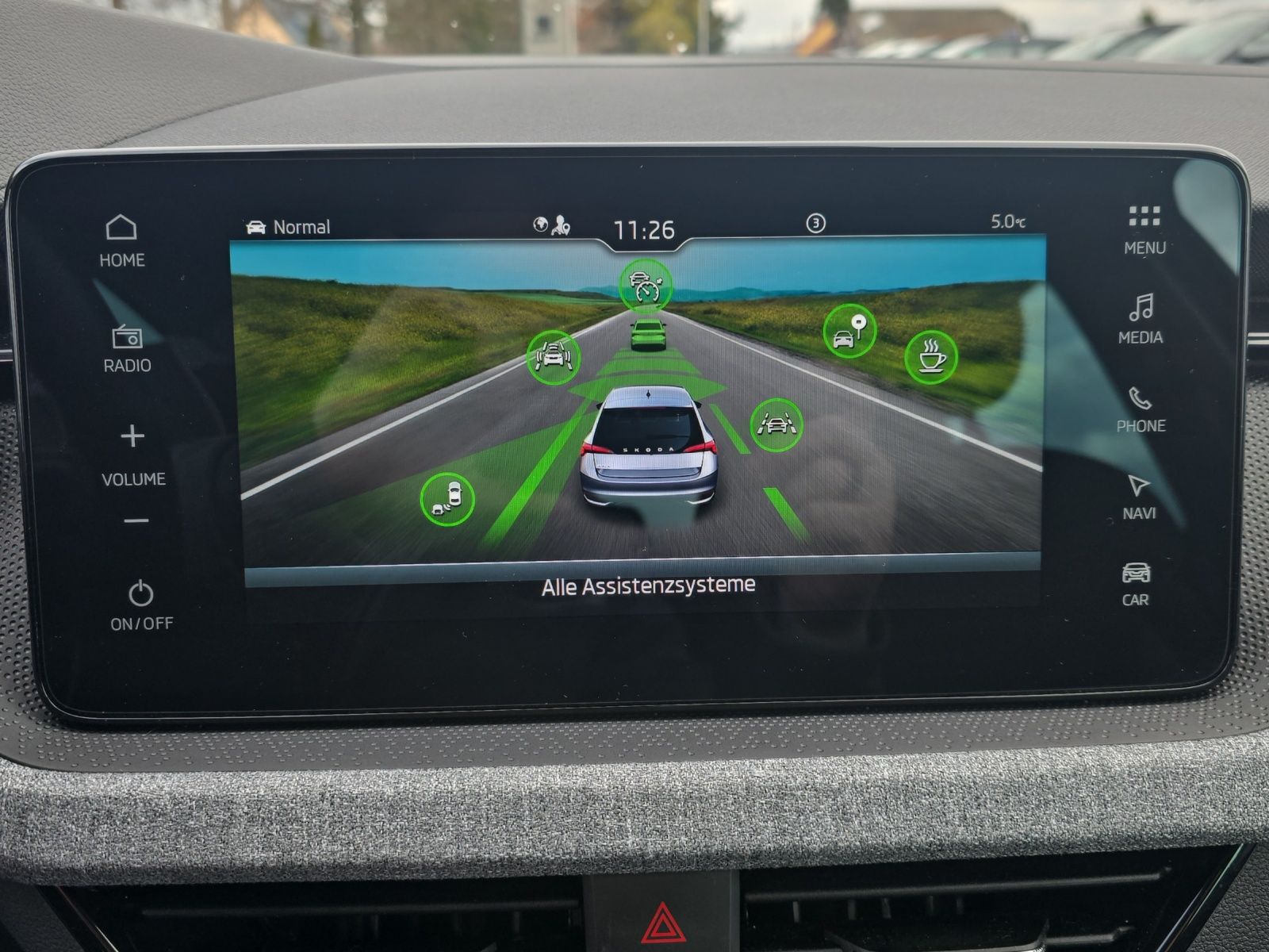 Fahrzeugabbildung SKODA Scala Drive 1.0 TSI DSG ACC  Matrix LED RFK Keyl