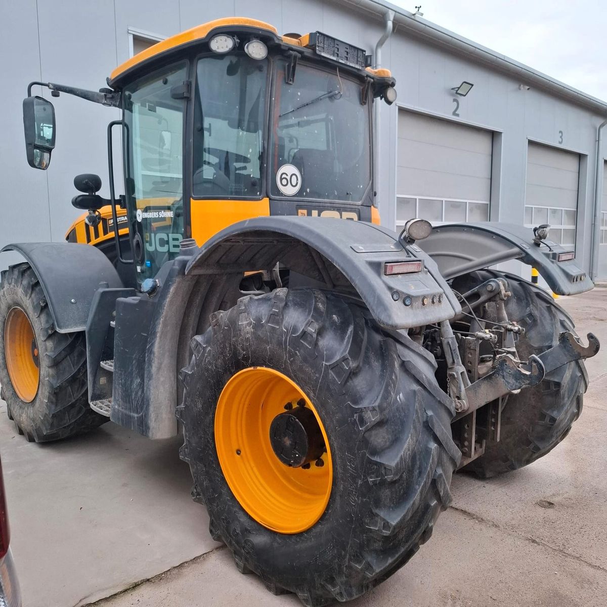 Fahrzeugabbildung JCB Fastrac P148B Schlepper 2017