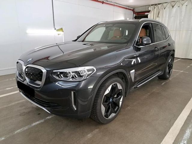 BMW iX3 Impressive Harman HeadUp Gestik LED Panorama