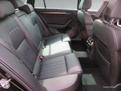SKODA Superb Combi 2.0 TDI Sportline 4x4 Nav Pan Sthzg SKODA Superb Combi 2.0 TDI Sportline 4x4 Nav Pan Sthzg