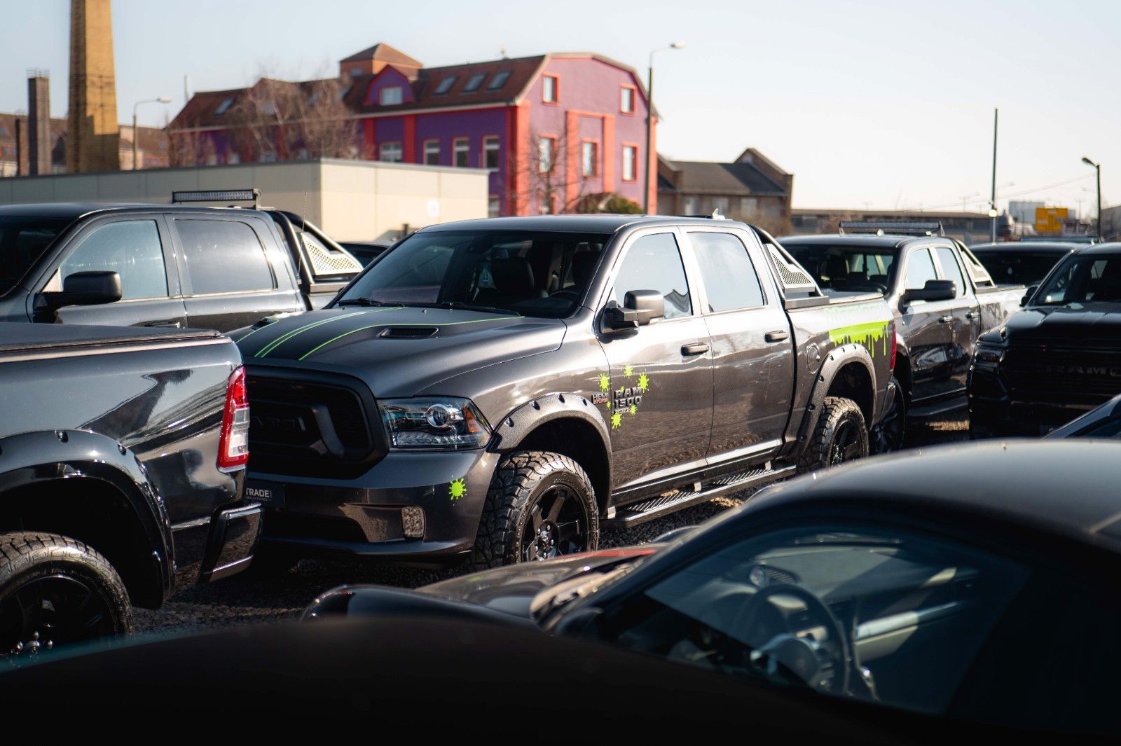 Fahrzeugabbildung Dodge RAM 5.7 V8 HEMI 4x4 Sport OFFROAD Night WARLOCK