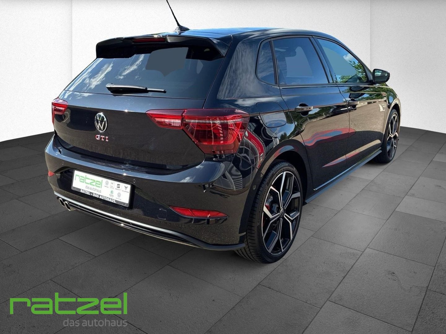 Fahrzeugabbildung Volkswagen Polo GTI 2.0 TSI DSG Navi Digitales Cockpit LED