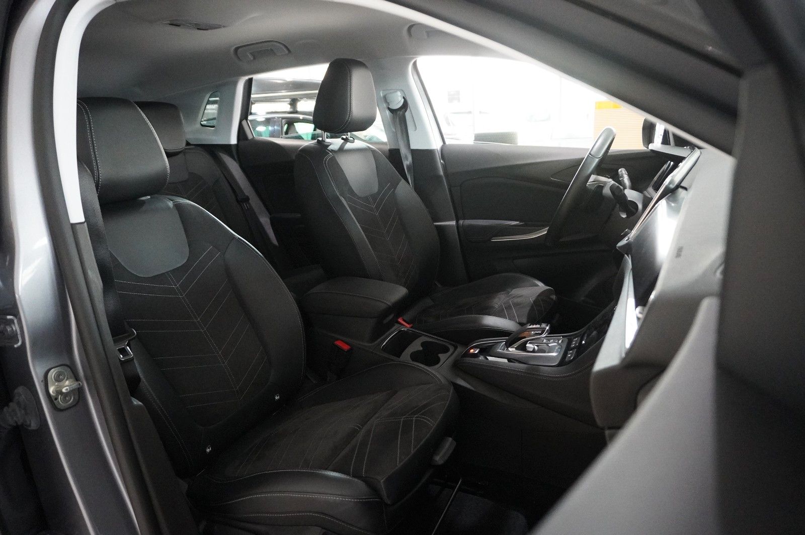 Fahrzeugabbildung Opel Grandland (X) ULTIMATE 4HYBRID NAVI/LED/SPORT/SH