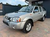Nissan NP 300 4x4*Klima*Scheckheft*AHK* 1.Hand - Nissan NP 300 SUV