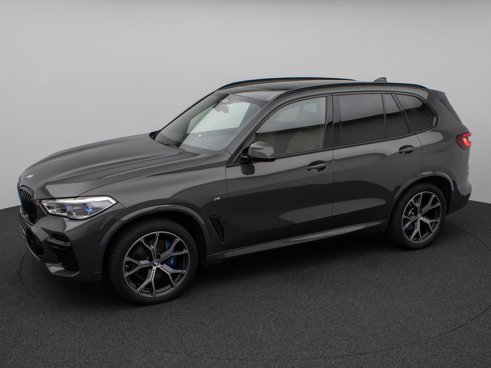 Fahrzeugabbildung BMW X5 xD30d M Sport Panorama Kamera Laser HUD HiFi