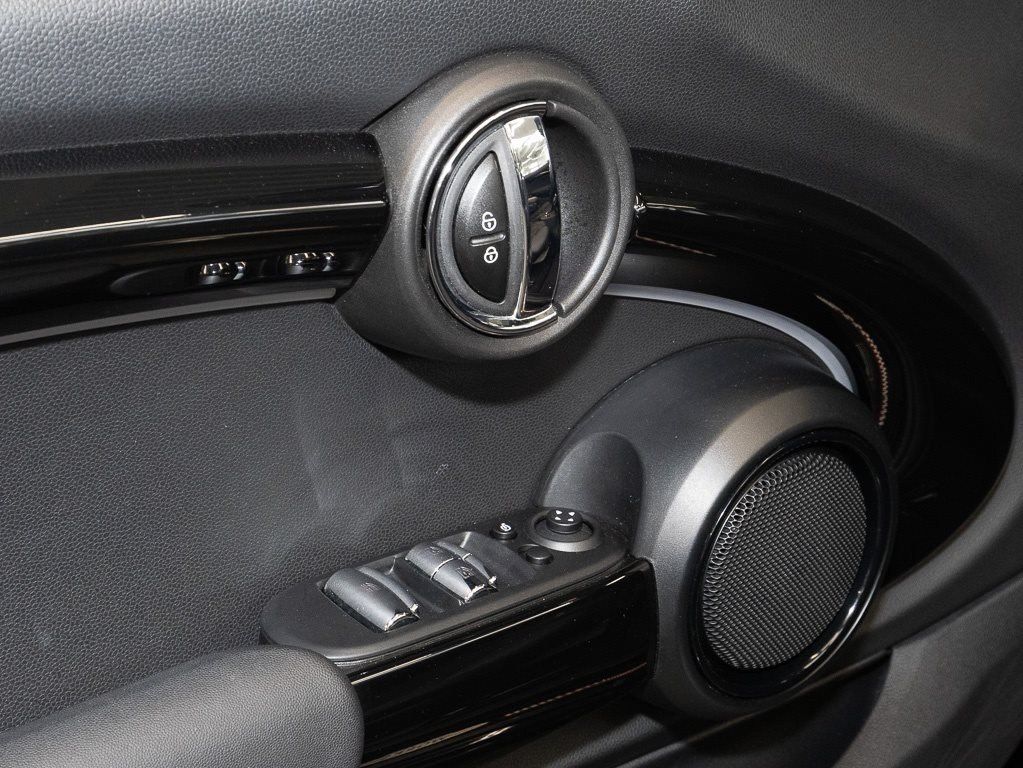 MINI John Cooper Works Cabrio - Bild 5