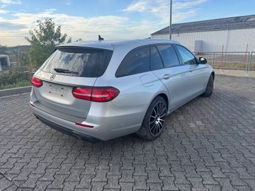 Mercedes E 220 - 4