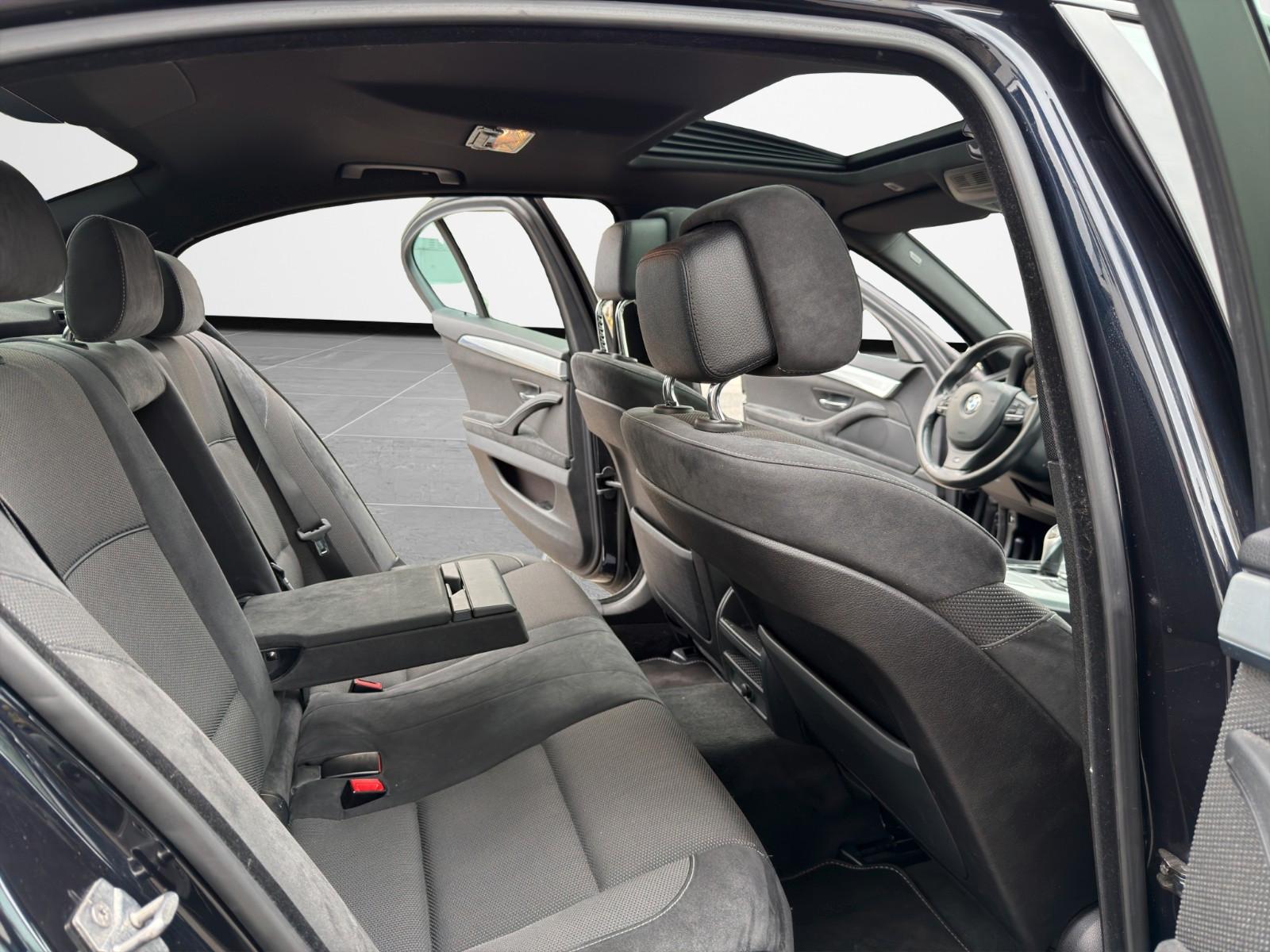 BMW 528i F10 M Sport | 245 ch | BVA | Toit ouvrant | Caméra de recul | Sièges chauffants | Bi-xénon | GPS Professional