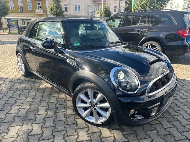 MINI Cooper S Cabrio/ LEDER / STANDHEIZUNG