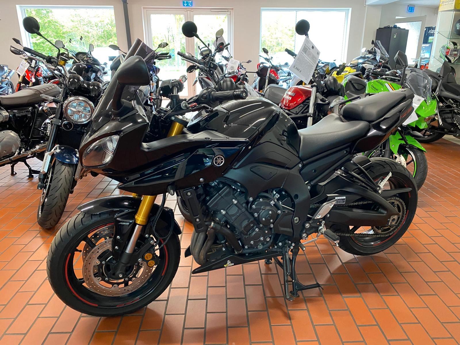 Yamaha FZ 8 ABS - aus 2. Hand & Zubehör