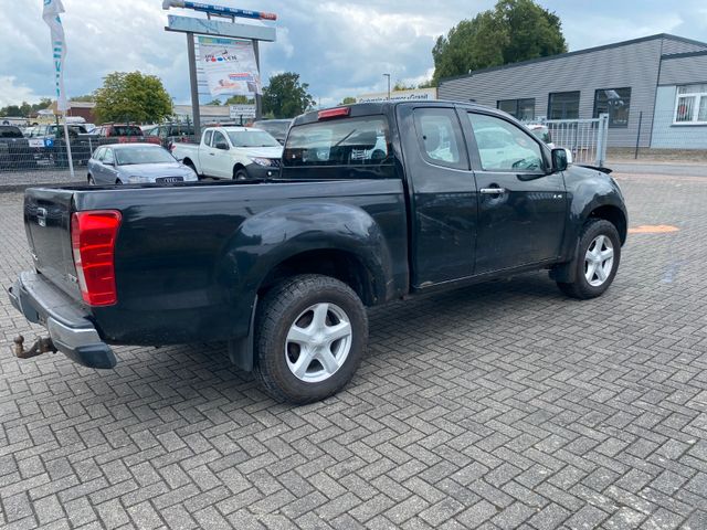 Isuzu D-Max Space Cab 4WD Custom*2,5*Coc P*Euro 5*Tüv