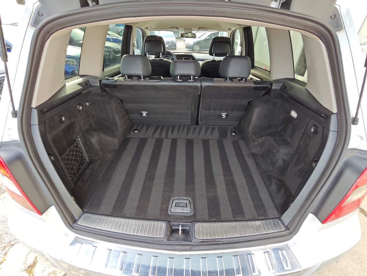 Mercedes-Benz GLK220 2010 — photo 18