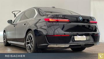 2022 BMW I7 — фото 2