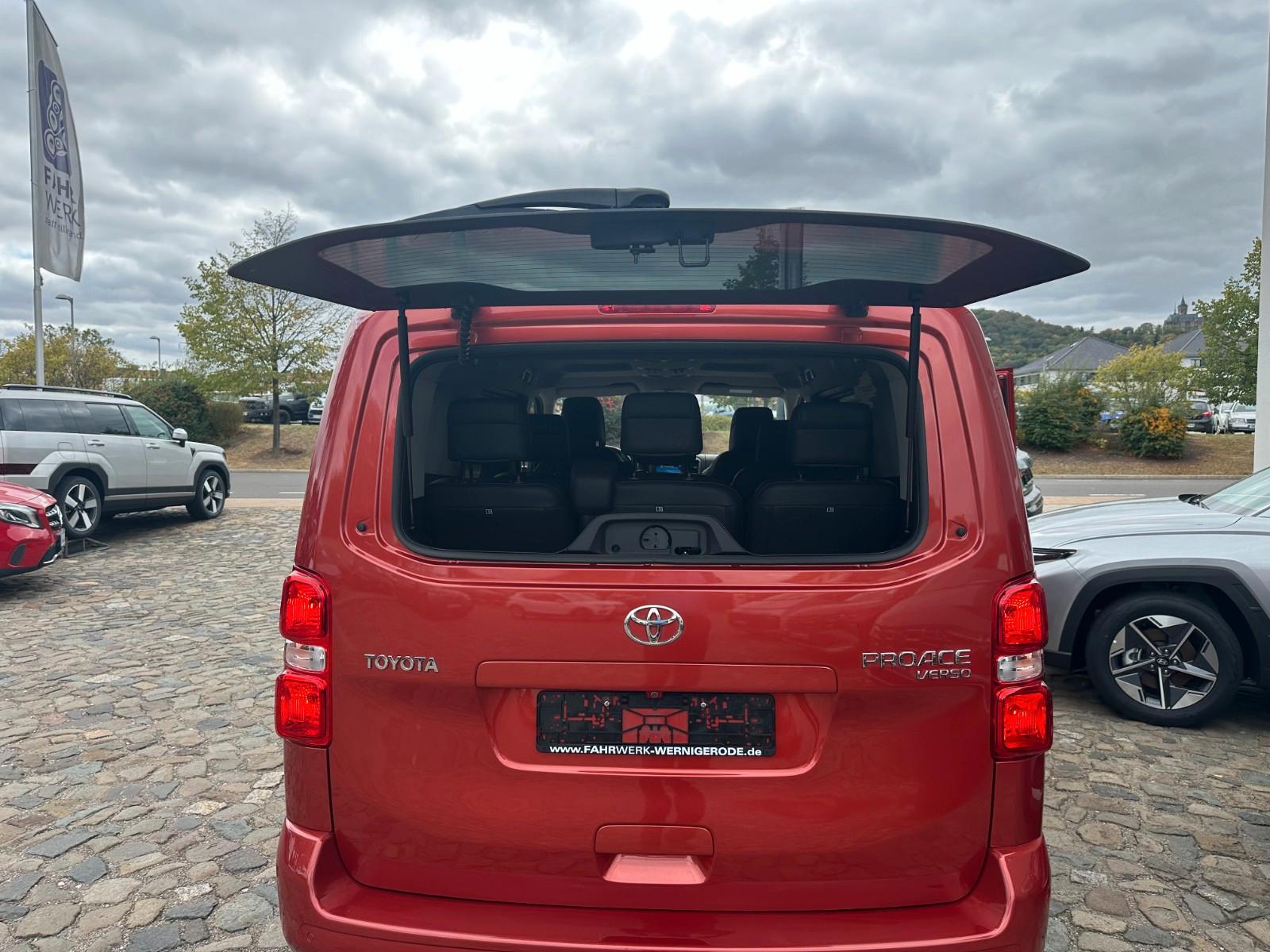 Toyota Proace Verso L1 Team Deutschland AHK Standhzg.