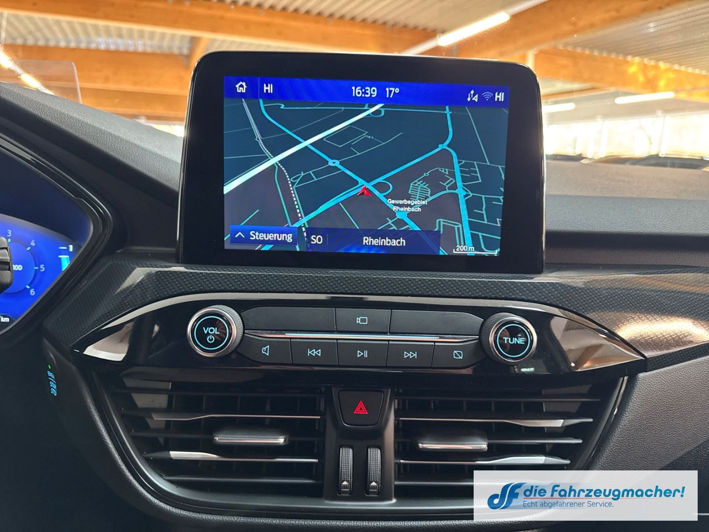Fahrzeugabbildung Ford Kuga ST-Line HUD Navi Digitales Cockpit LED Blen