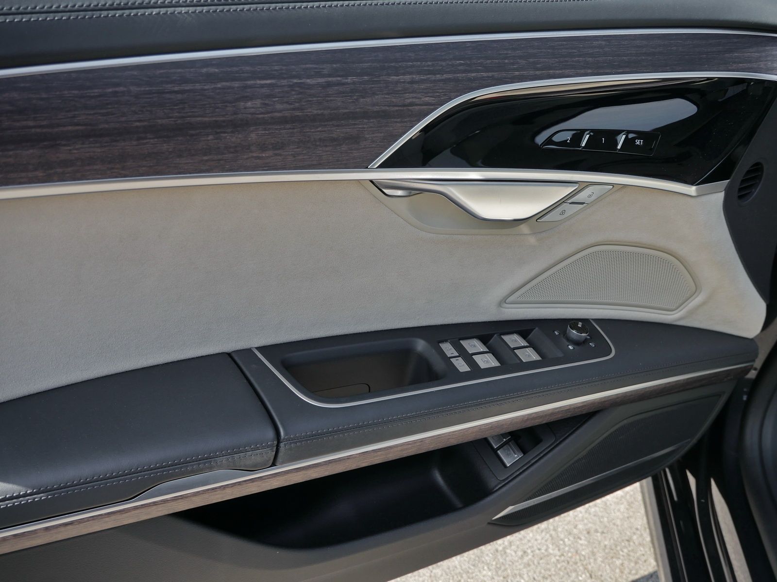 Audi A8 - Bild 23
