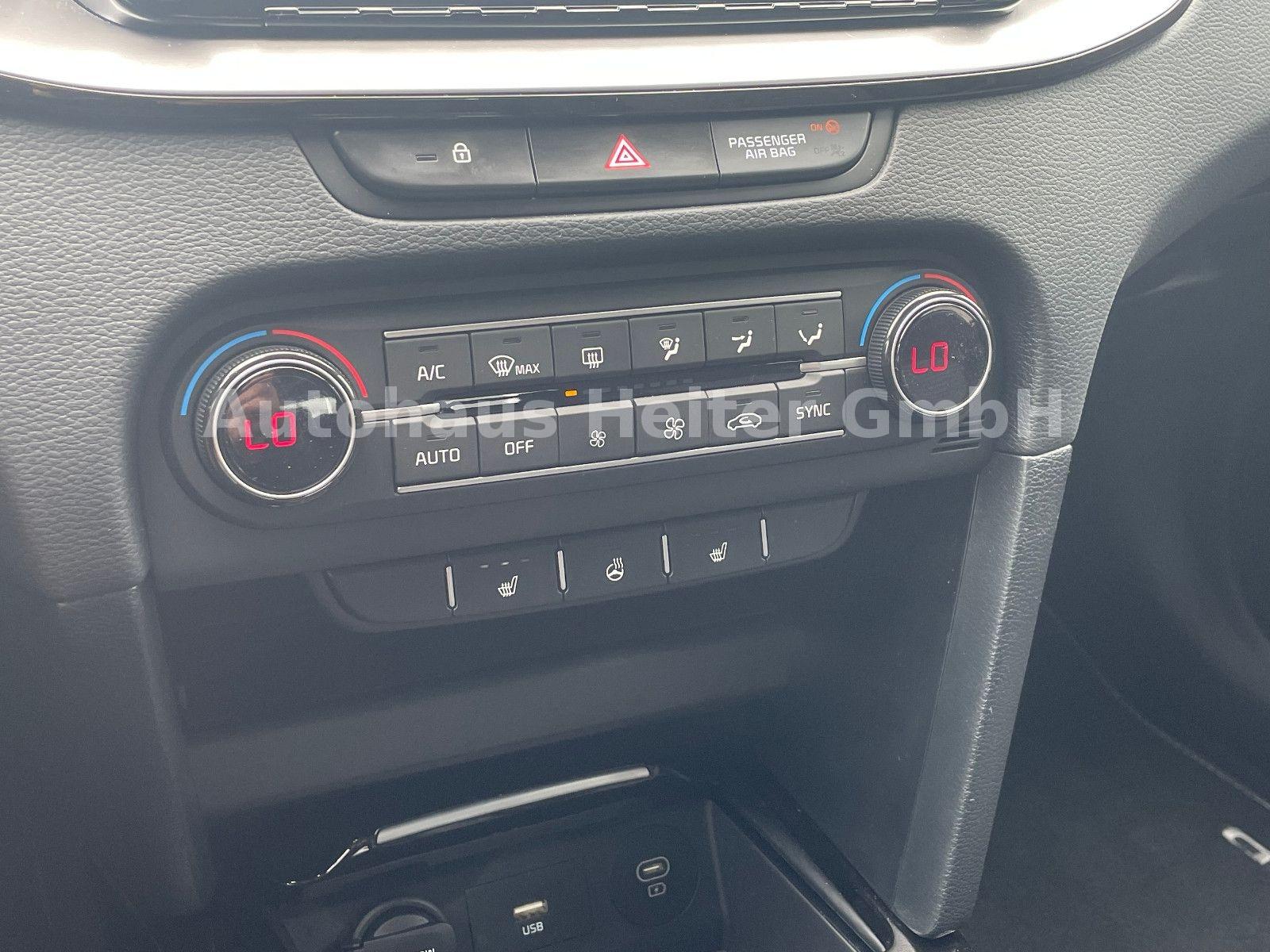 Kia Ceed SW 1.5 Spirit / 7.Gang+Kamera+JBL, миниатюра 25