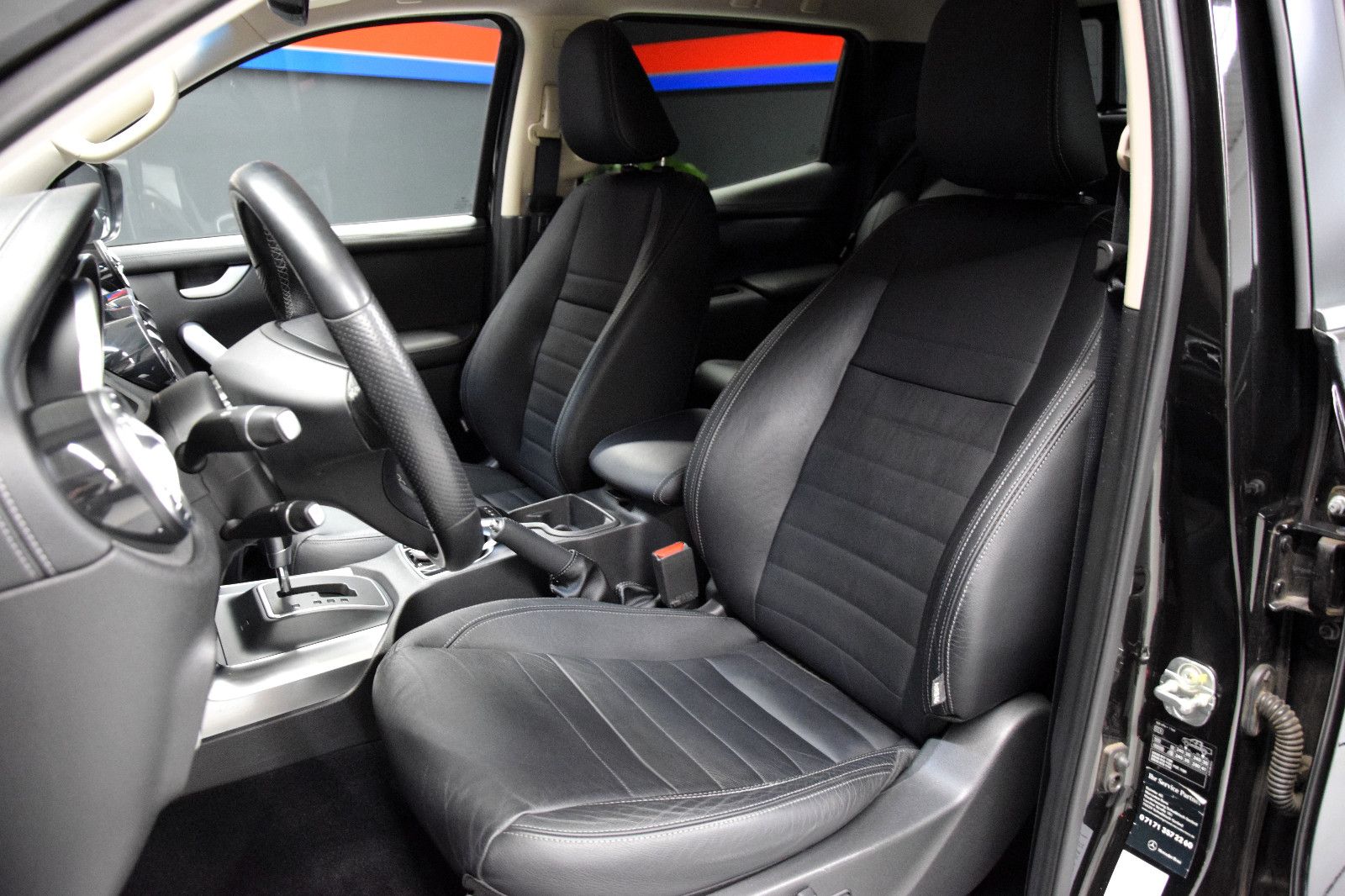 Fahrzeugabbildung Mercedes-Benz X 250 d 4Matic Doppelkabine Edition Power LED