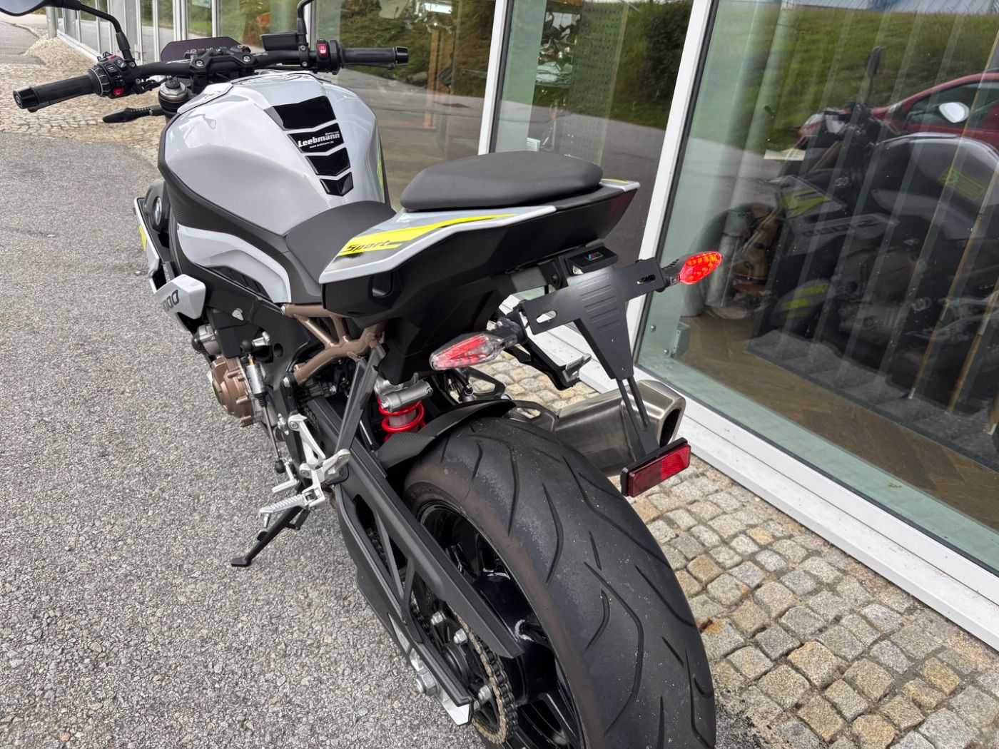 Fahrzeugabbildung BMW S 1000 R
