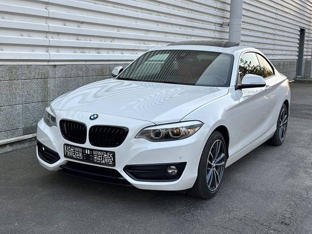 BMW 230i Coupe Sport Line Sport Aut. Leder Navi Sdac