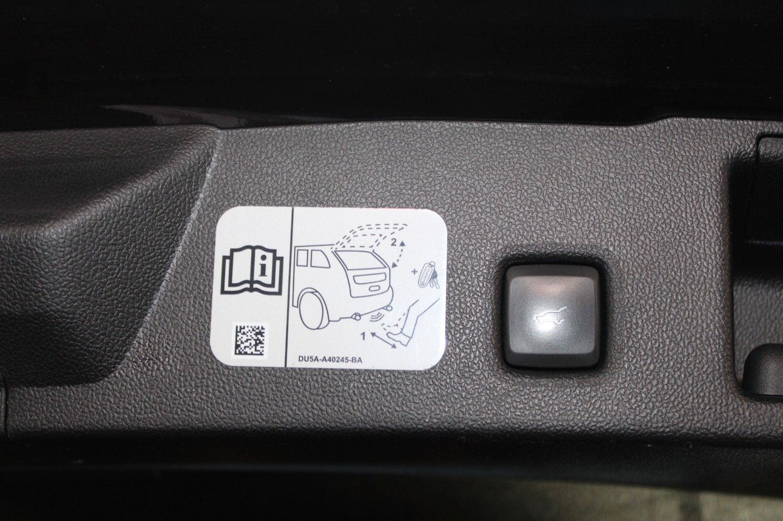 Fahrzeugabbildung Ford Kuga 2.5 PHEV Vignale Aut. LED B&O el. AHK uvm