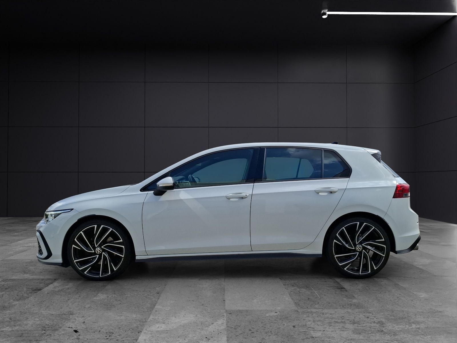 Fahrzeugabbildung Volkswagen Golf VIII GTD LEDplus Navi AID ACC PDC SH 19"