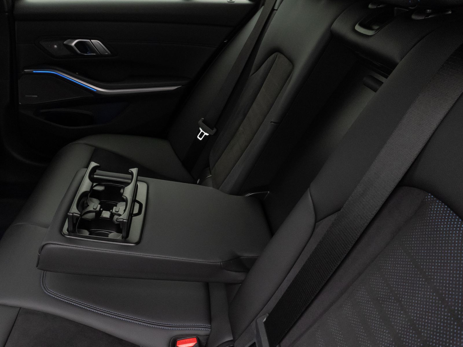 Fahrzeugabbildung BMW 320d  M Sport Laser Kamera DAB H/K Komfort Alarm
