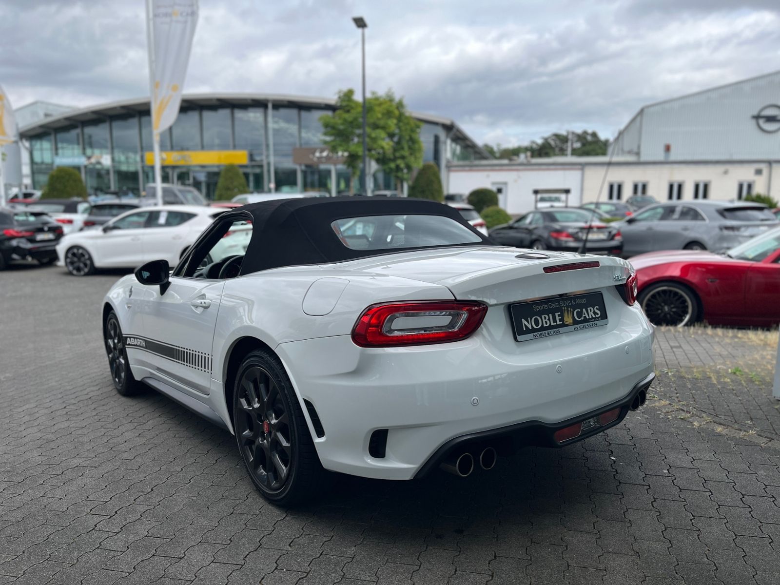 Fahrzeugabbildung Abarth 124 Spider Turismo LED DAB LEDER NAV SHZ