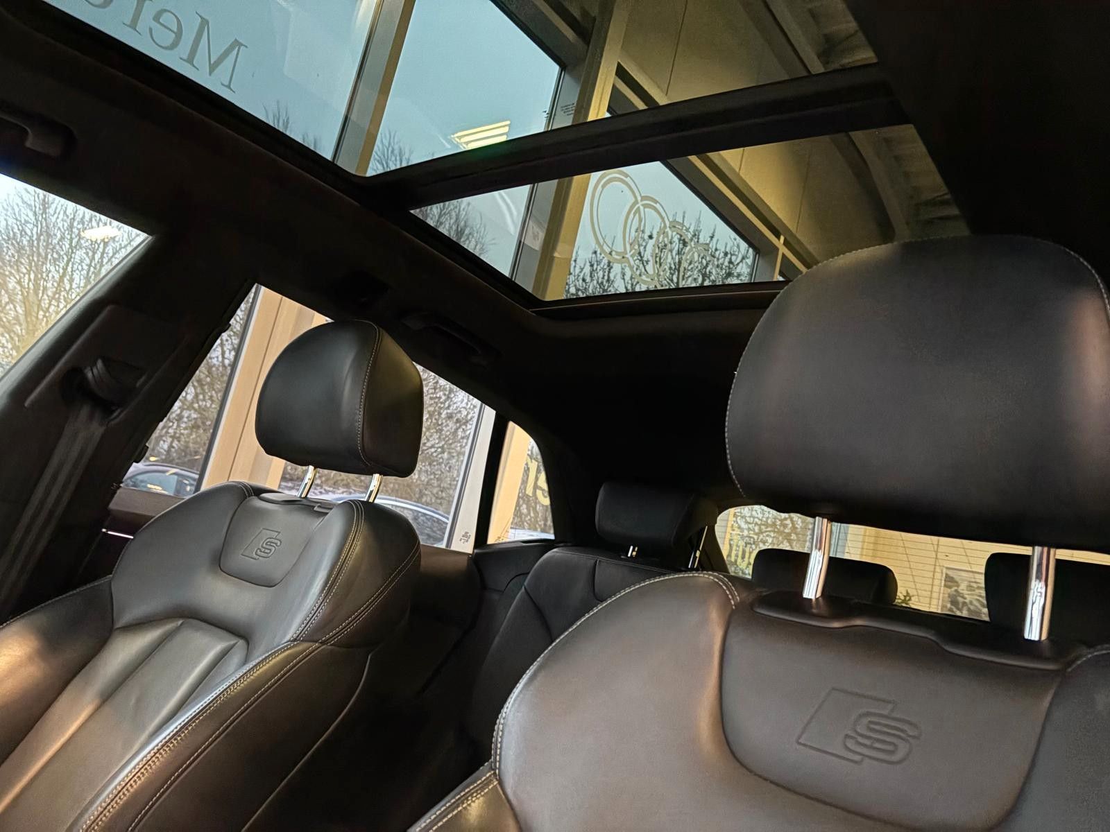 Fahrzeugabbildung Audi Q8 50 TDI Quattro S-Line HA Lenkung 22-zoll