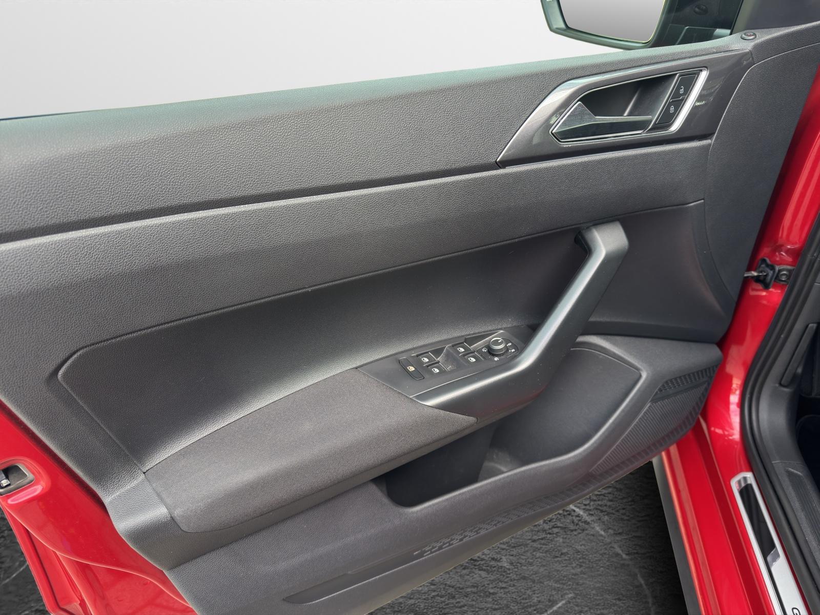 Volkswagen Polo GTI 2.0 TSI DSG LED Kamera PDC LM Tempo Kl, миниатюра 7