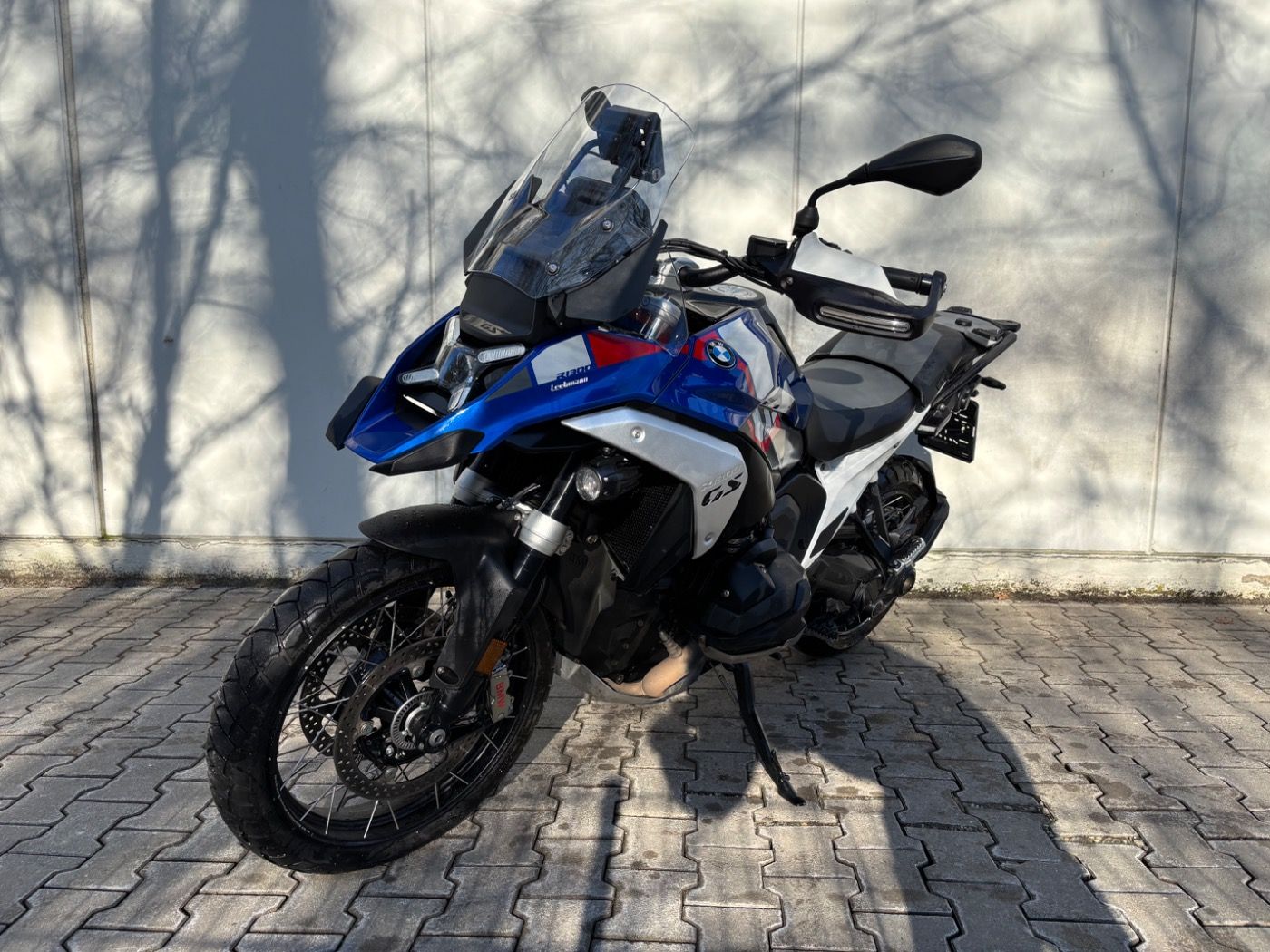 Fahrzeugabbildung BMW R 1300 GS Trophy 4 Pakete