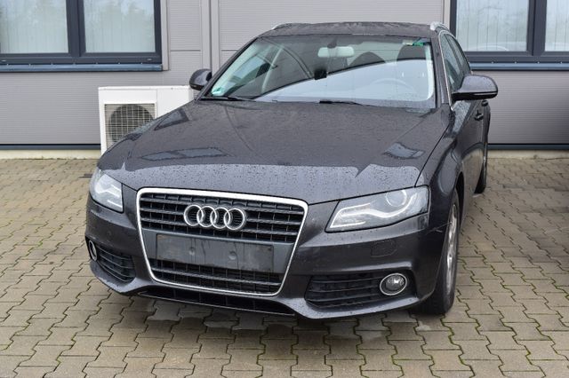 Audi A4 Avant 2.0TDI Attraction Navi~XenonPlus~elGSD