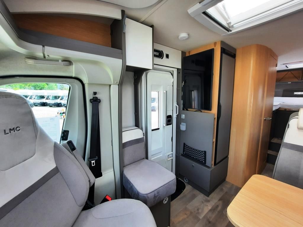Fahrzeugabbildung LMC Tourer T 660 G SAT/TV/Solar/Luftfeder HA