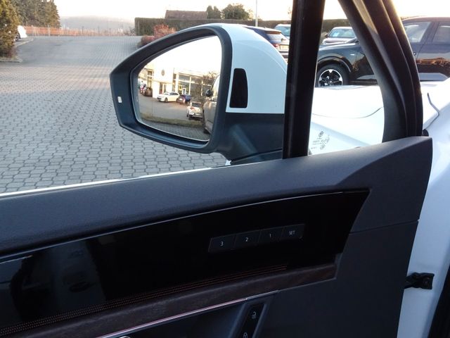 Touareg 3.0 TDI V6 Atmosphere 4Motion / DYNAUDIO