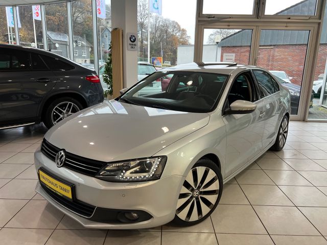 Volkswagen Jetta VI 2.0 TDI Highline *LEDER*KEYLESS*VOLL*