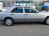 Mercedes-Benz E 230 W124 Bj. 1992 230E - silberne Mercedes-Benz E 230