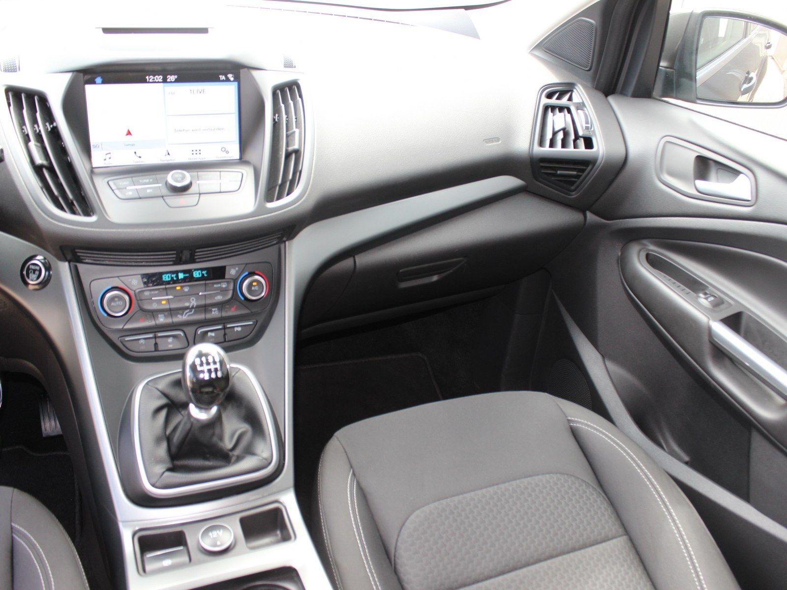 Fahrzeugabbildung Ford Kuga Cool & Connect 2,0 TDCi 4x2 Start/Stopp
