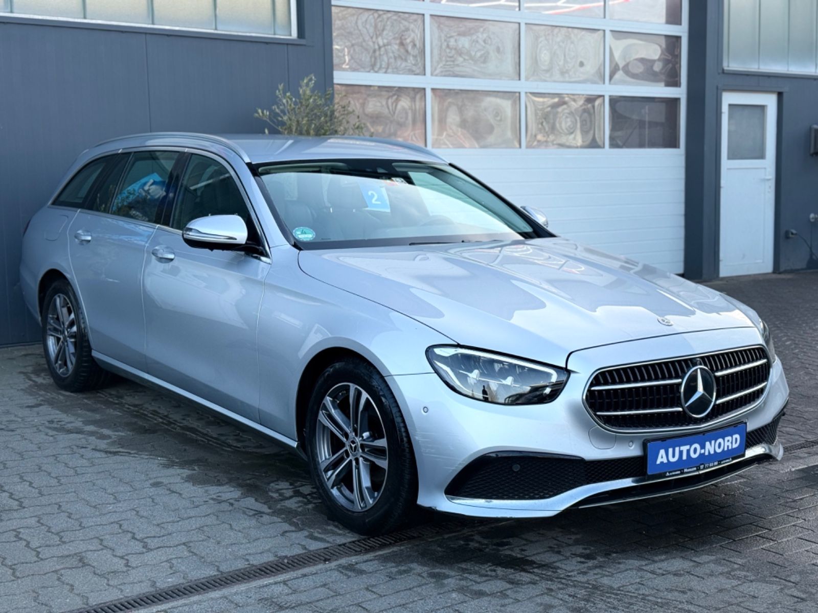 MERCEDES-BENZ E 220 d T-Modell *HU/AU NEU*