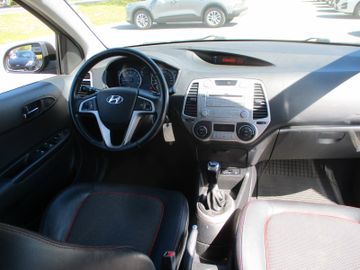 Hyundai i20 Style Allwetter + Klimaaut.+ Sitzh.