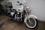 Harley-Davidson FLHRC Road King Classic 103 mit Gewährleistung - HARLEY-DAVIDSON BOCHUM