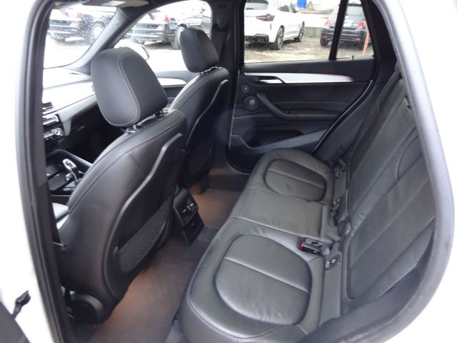 Fahrzeugabbildung BMW X1 xDrive 20i M-Sport/HUD/Pano/Kam/AHK/Navi/
