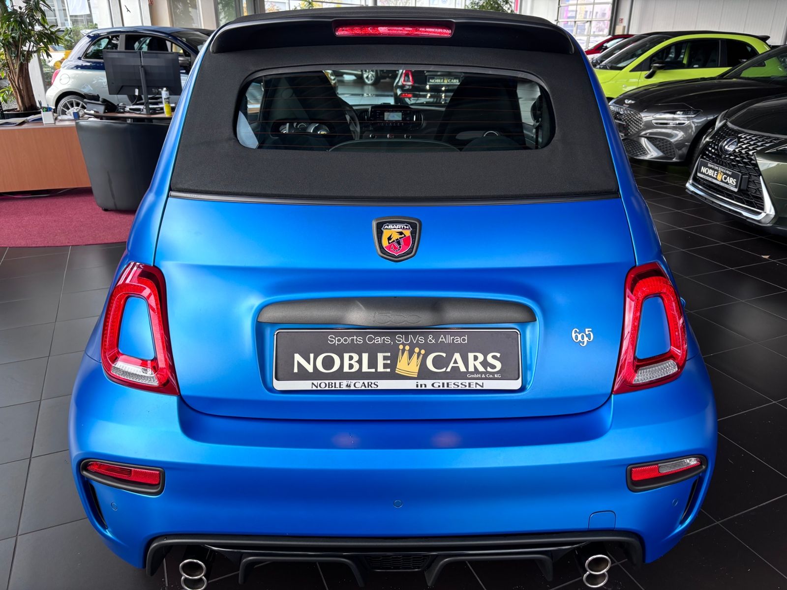 Fahrzeugabbildung Abarth 695 C   BEATS NAVI 17"