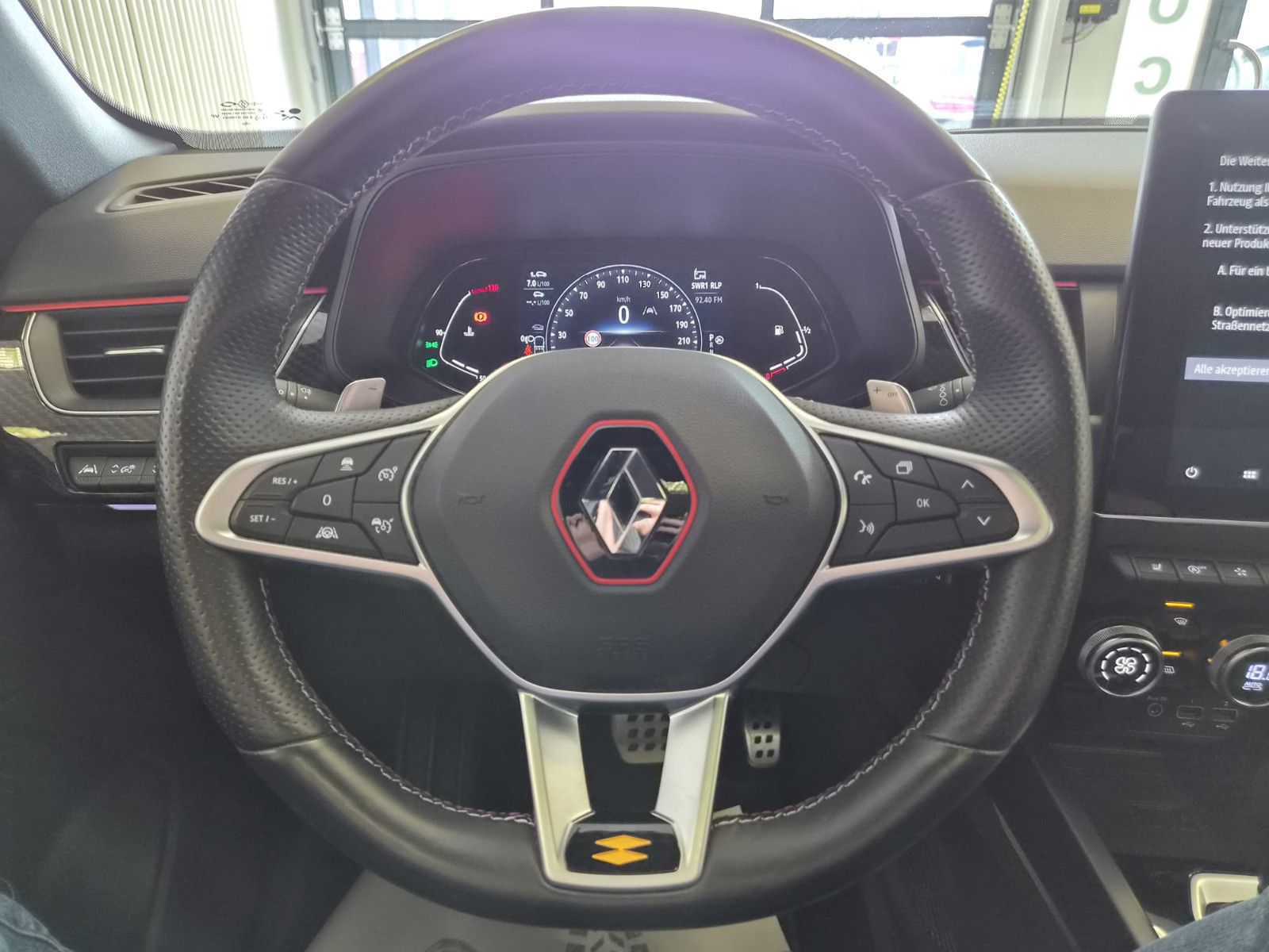 Fahrzeugabbildung Renault Arkana R.S. Line / LED / 1. HAND / SCHECKHEFT
