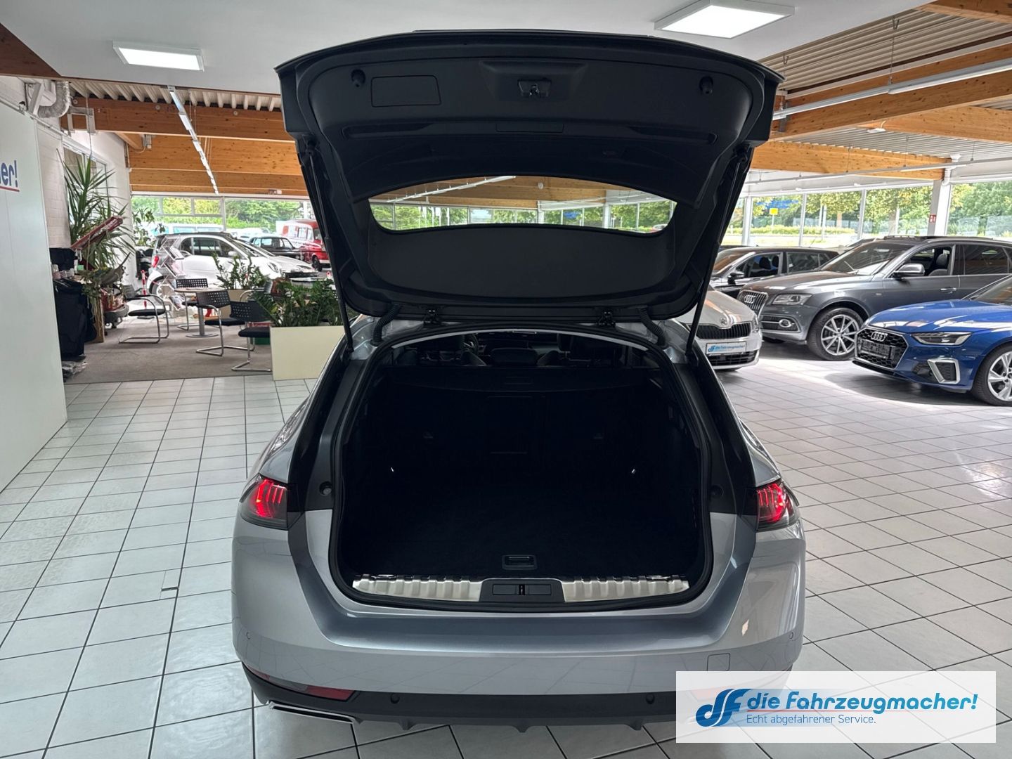Fahrzeugabbildung Peugeot 508 SW Allure Pack 1.5 BlueHDi 130 EU6d Navi 360