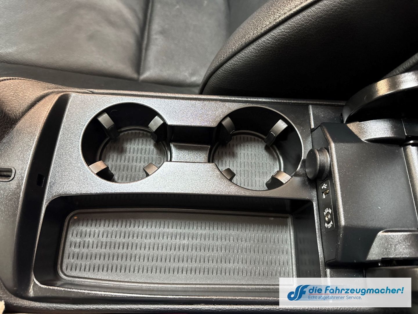 Fahrzeugabbildung BMW Z4 sdrive 18 i Roadster El. Verdeck AD Leder Xen